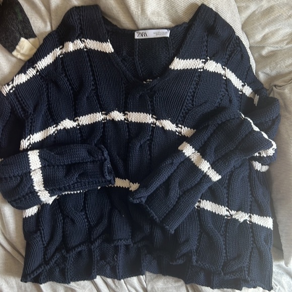 Cropped knitted zara sweater - Picture 2 of 4